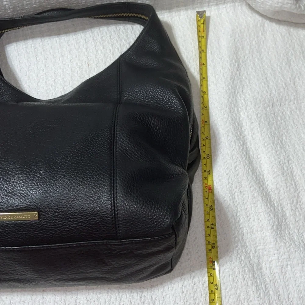 Like new Vince Camuto Zoe pebbled leather Split Hobo bag_11